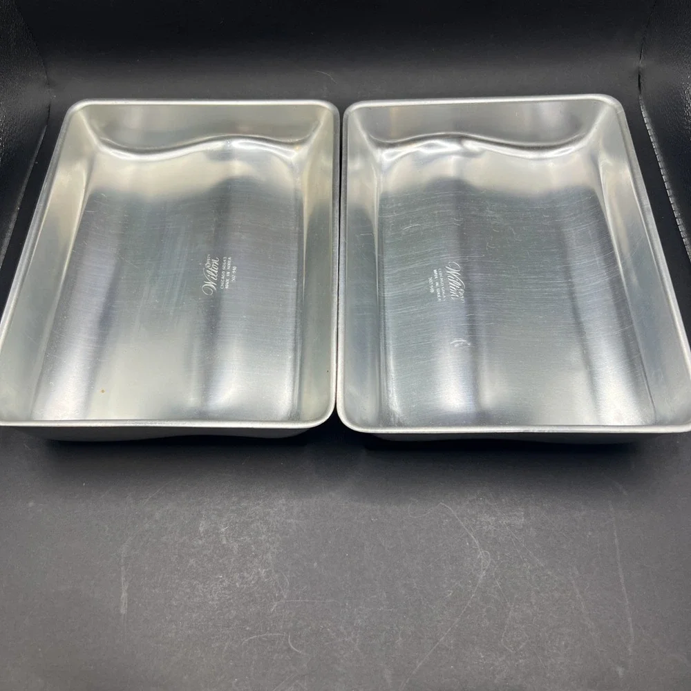 Wilton Cake Pan Open Good Book Bible 2 Pieces # 502-940 1971 vintage shapely